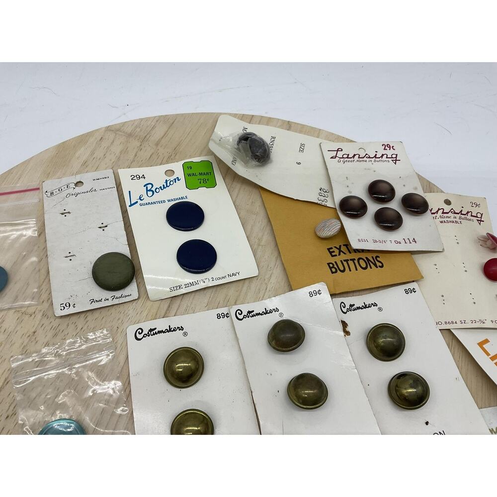 Vintage Sewing Buttons Lot On Cards Lansing Costumakers Multi-Color Plastic - Picture 5 of 7